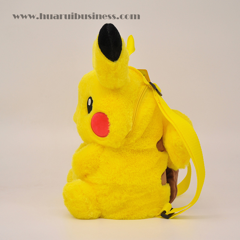 Pikachu plushryggsäck