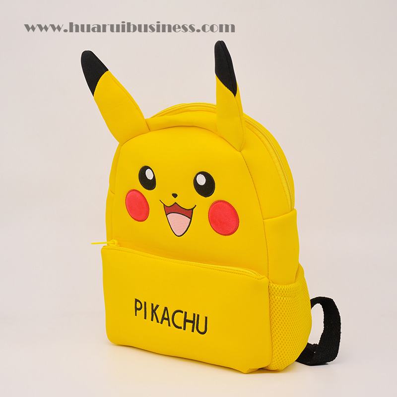 Avmonterad ryggsäck av Pikachu
