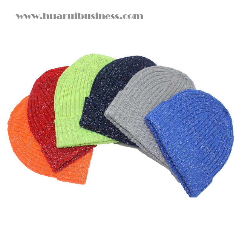 Akrylfylld mössa, tuque,unisex, vintermössa med reflekterande verkan