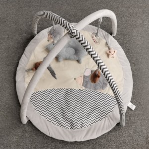 Rund lekmatta -råtta