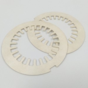 Ett stort antal anpassade NOMEX-isoleringspapper T410 vitt aramidpapper med hög temperatur och brandsäkert isoleringspapper