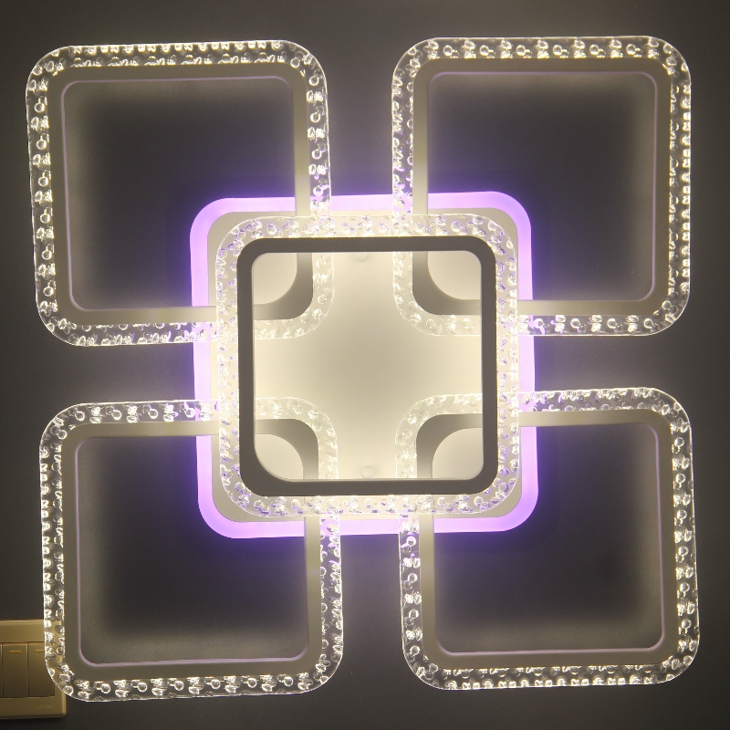AC821 Taklampa