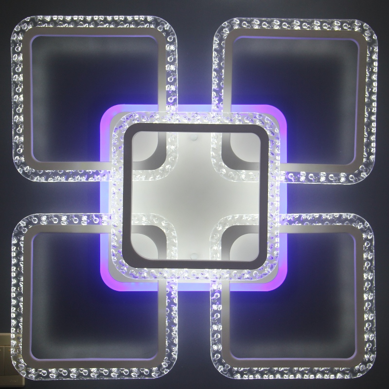 AC821 Taklampa