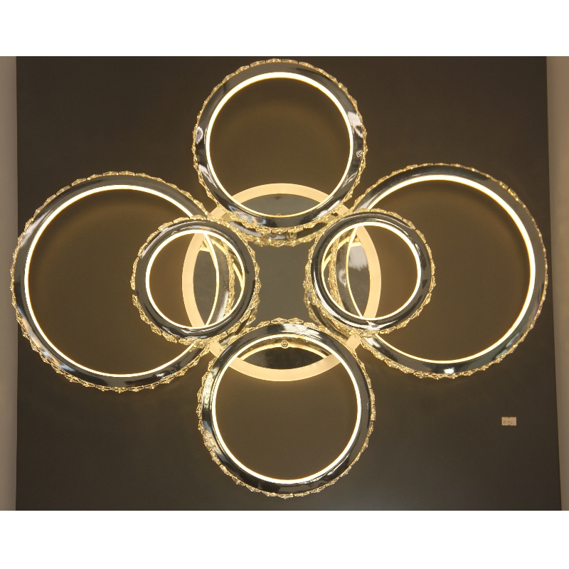 AC823 Taklampa