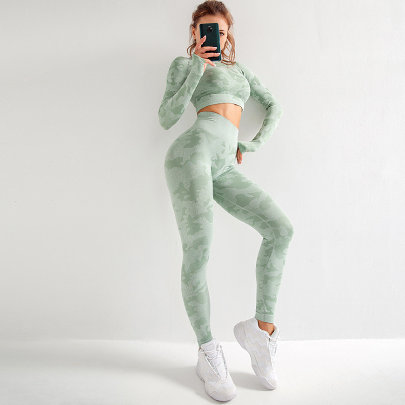 Kamouflage yoga sport tight kostym som kör snabbtorkande andningsbar ihålig sömlös yogadräkt