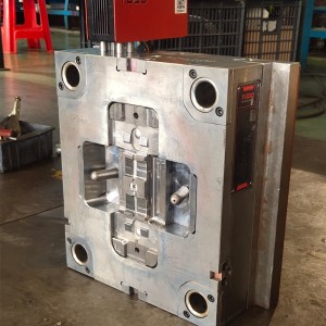 Professionella formsprutstillverkare anpassade industriella plastdelar formsprutningsporslin till salu