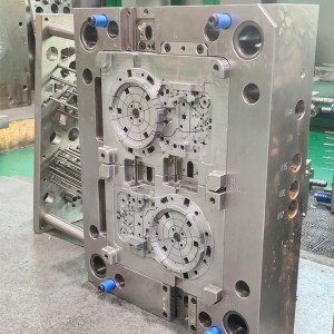 Professionell anpassning av olika plastinsprutningsformar fordonsplastdelar