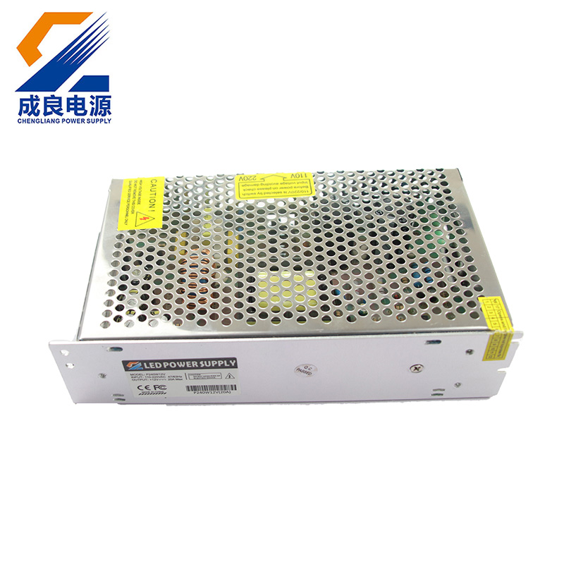 110V 220V AC DC LED-drivrutin 12V 20A 240W Strömförsörjning för LED-ljus CCTV-kameramaskiner