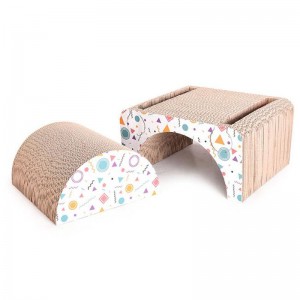 Kombination av fyrkantig avföring och kattgrabbande bräda