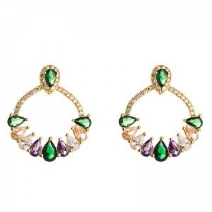 Europeisk och amerikansk personlighet mässing Örhängen temperament kvinnliga örhängen Micro-inlaid Color Zircon örhängen Blommformade japanska och koreanska öron smycken