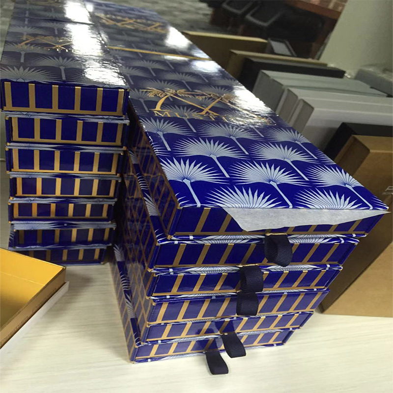 Viruset kan inte stoppa oss! Att ge min egen styrka för världens ekonomiska återhämtning!