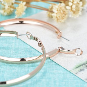 Enkla personlighet örhängen