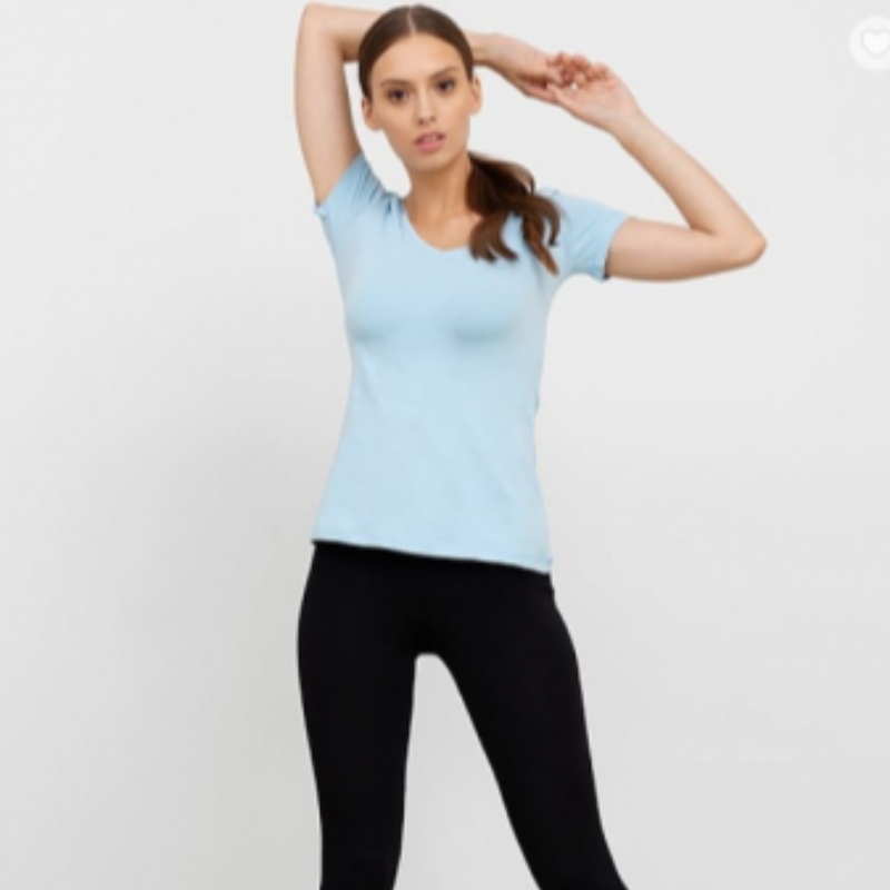 Slim Fit T-shirt i ljusblå