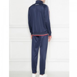 Bomullstickad sportdräkt