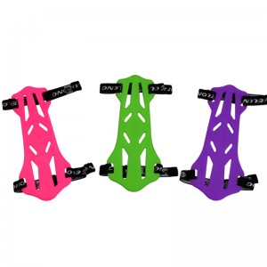 Elong Outdoor 44AG03 Arm Guard Mjukgummi Dubbelfaced med bågskytte pilar Skytte plastskydd