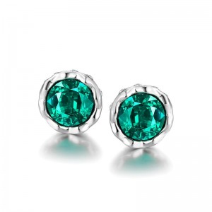 Den koreanska versionen av de enkla runda örhängen