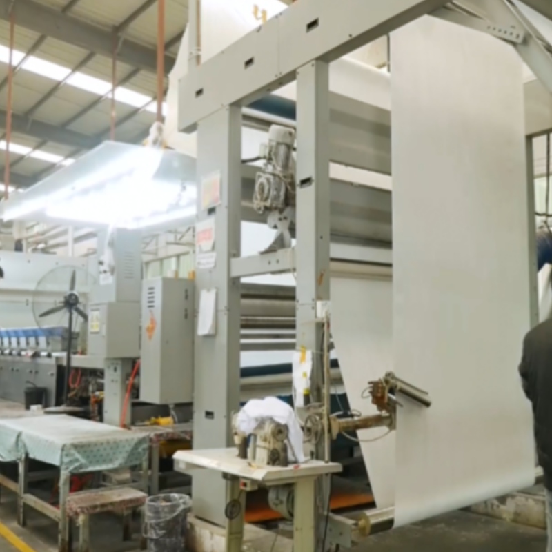 Starka grunden stöder fortsatt positiv tillväxt i import och export