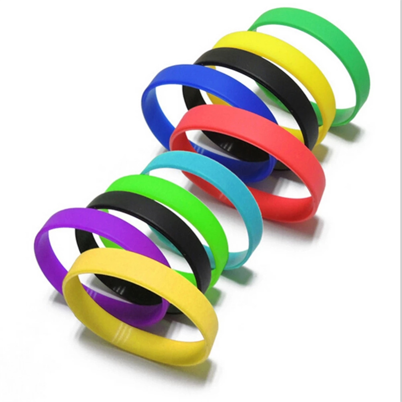 Silicone Wristband Blank Armband Sport Tillbehör till Kvinna Män Spel Sportlag och evenemang