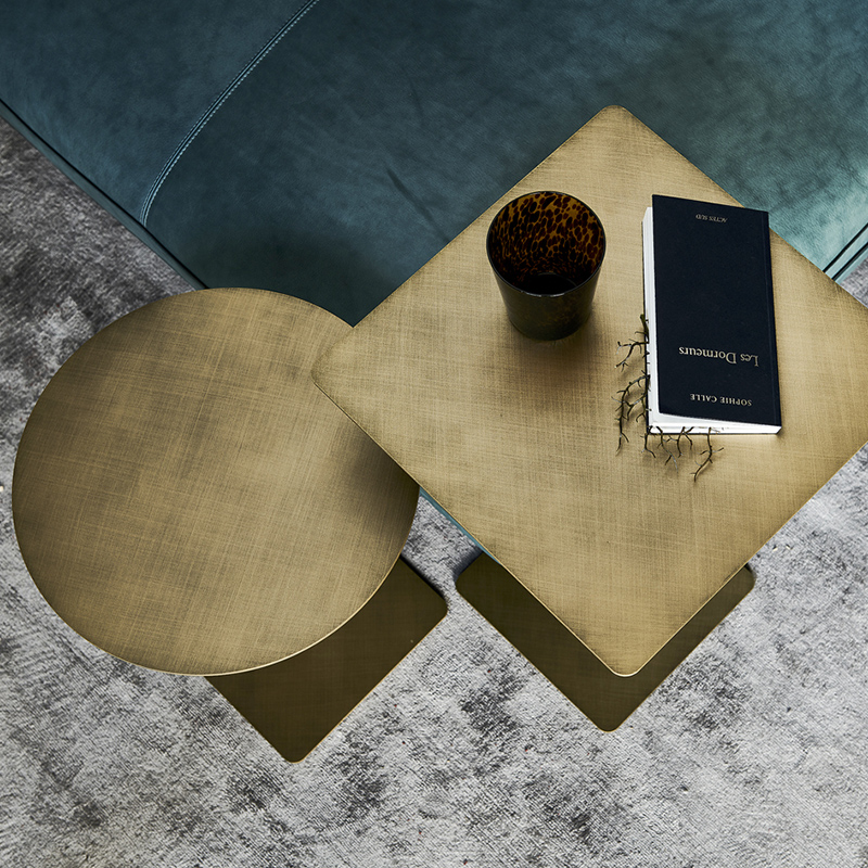 Varm försäljningny design guld sida bord modernt guld rostfritt stål runda sidobordet lyftbart rostfritt stål soffbord