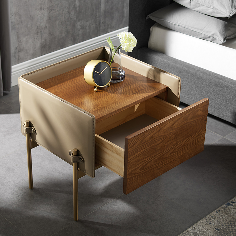 Modern Nightstand Natural Wood Minimalistisk Trä Läder Badbord med Rostfritt Stålben