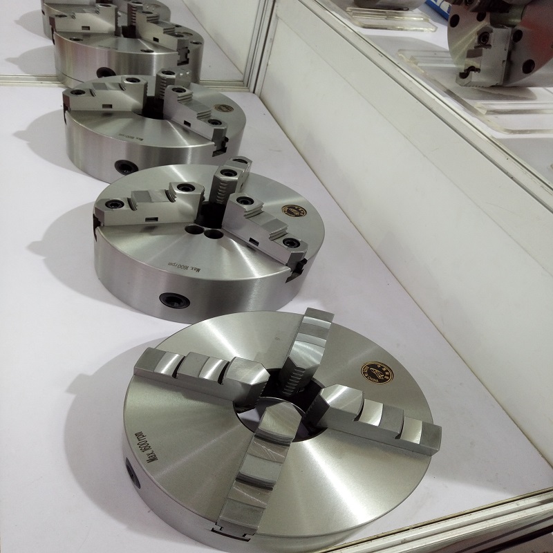 Tre-käke Chuck Four-Jaw Chuck Four Jaw Chuck Three-Jaw Hydraulic Chuck