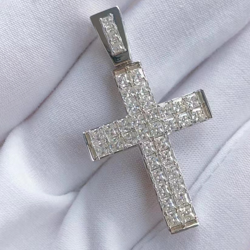 Anpassad Sterling Silver 925 med Moissanite Stone Cross Pendant