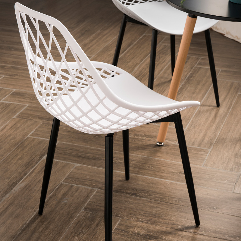 Högkvalitativ modern design China Factory Plastic Mesh Chair Matsal Pp Seat Plastic Matsstolar