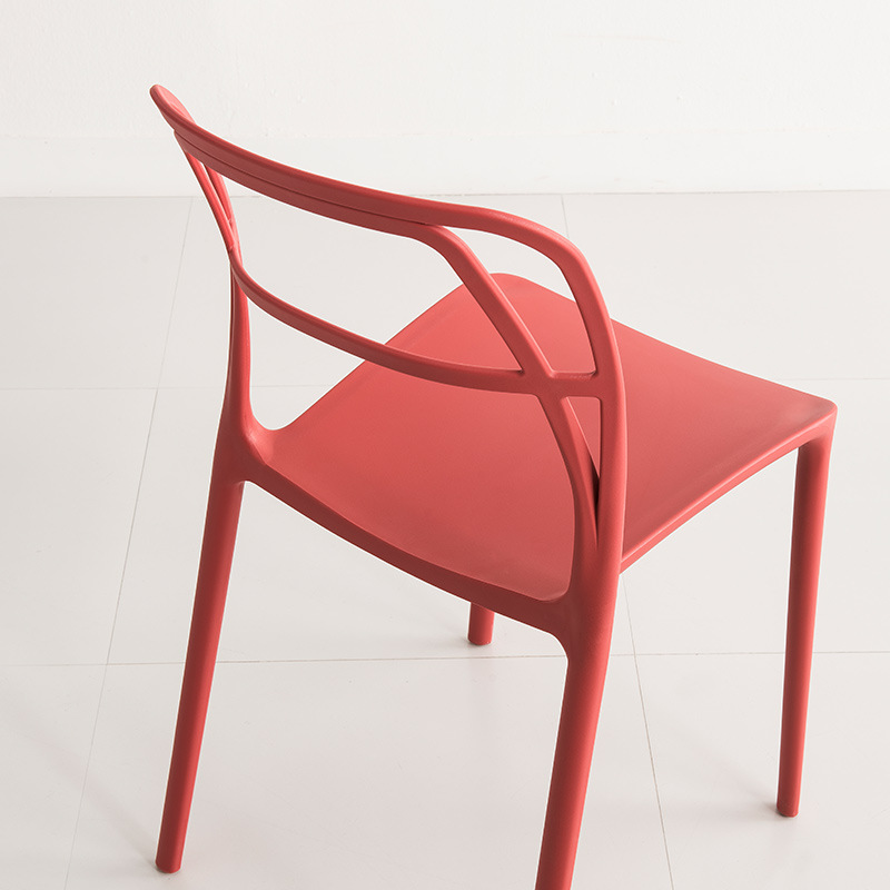 Modern design färgstark armlös fast ryggstöd utomhus enkel lounge plast matstol