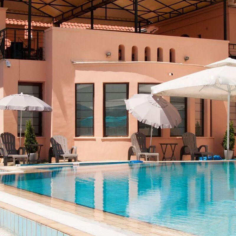 Fem saker att tänka pånär du lägger till en pool till din trädgård