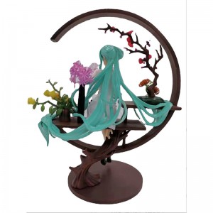 Yun xiang hon vacker flicka första tonen shaohua cheongsam första ton 1/7 sittande hand gör framtida hängsmodell