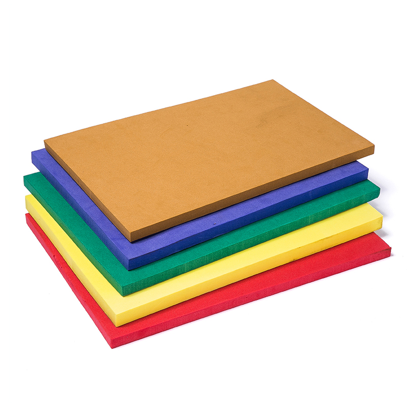 Formsprutad EVA-skum kontra kompressionsmattad EVA