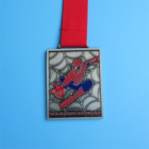 Anpassade medaljer Designtecknad karaktär 3D -skugga mjuka emaljmetallmedaljer för försäljning