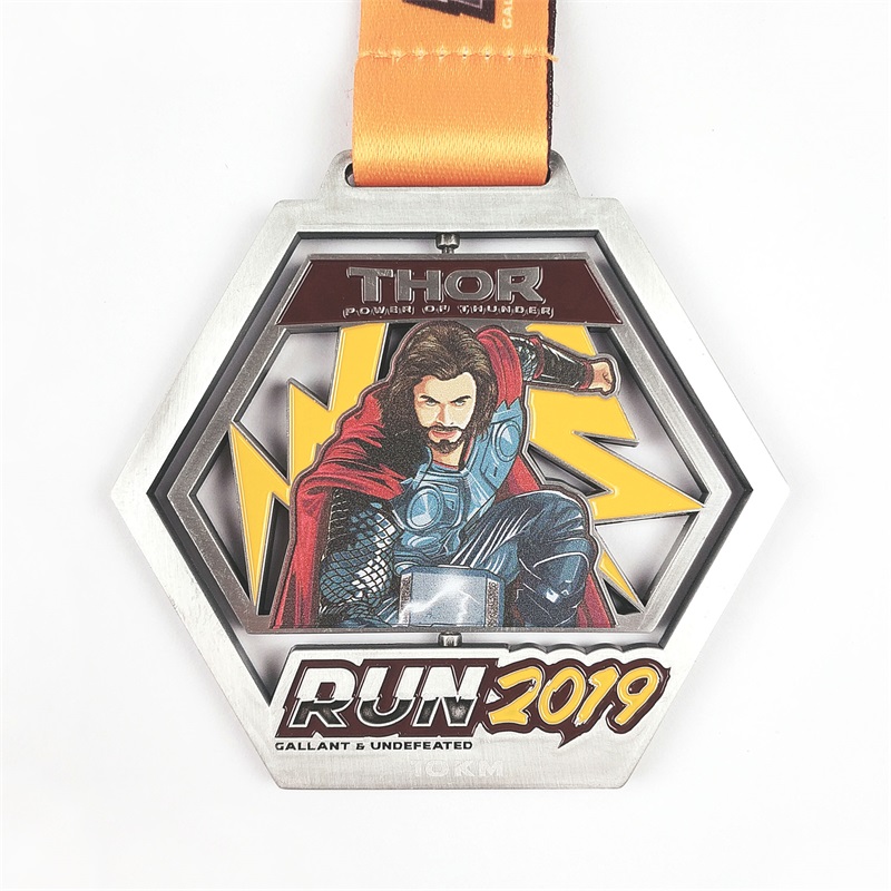 Klipp ut zinklegeringsmedaljer Anpassade medaljer Design Super Hero Awards Guldmedalj