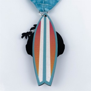 Tilldelar trämetallträmedalj för sommarlovet