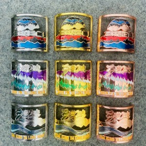 Anpassad metall graverad billig sport emaljmedalj 3D Gold Metal Award UV Tryckmedaljer