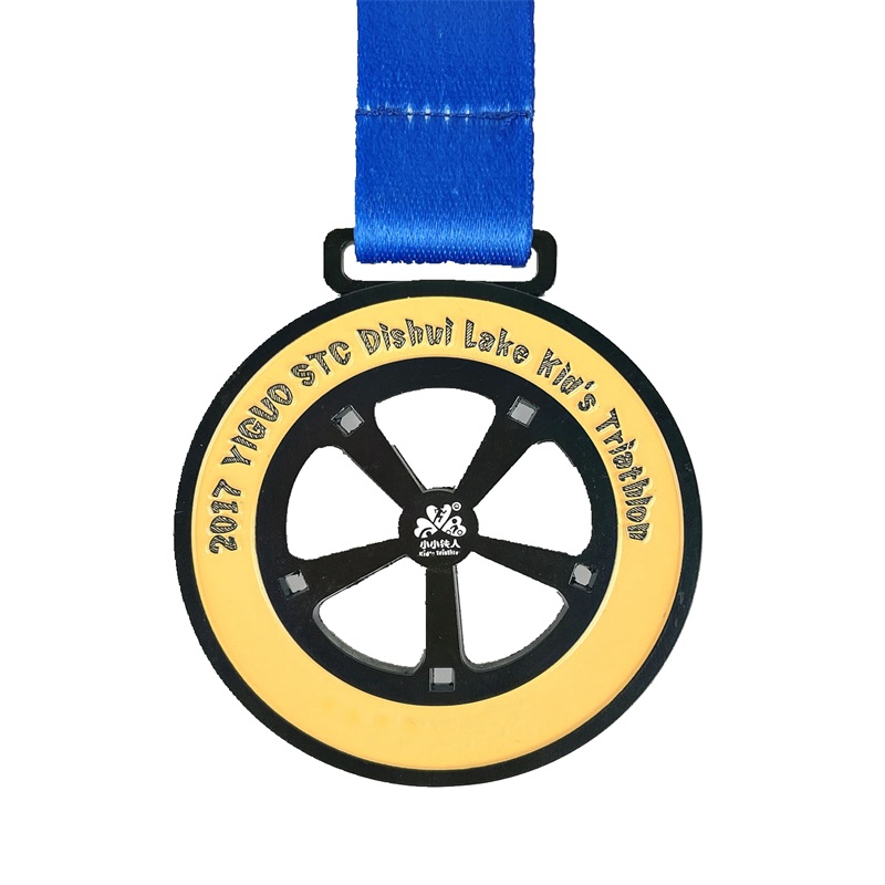 Gag anpassad metall graverad cool sport emaljmedalj triathlon medaljer 3D spinning medalj maraton