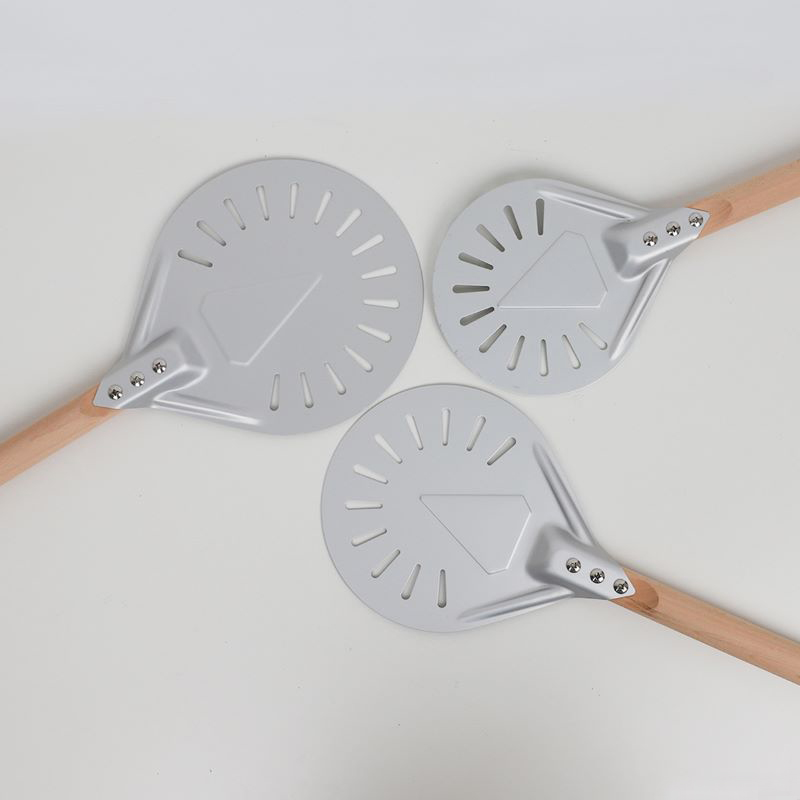 Trähandtag 7Inch 8inch 9inch perforerade aluminiumpizza Turning Peel Pizza Turner Round Pizza Spatula Pizza Oven Accessories