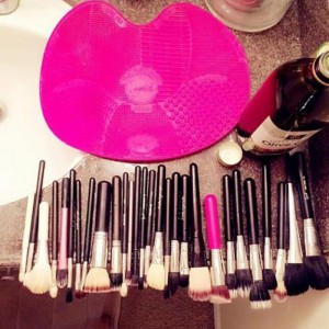 Silikon kosmetisk borstrengöring pad bärbar rengöringsverktyg med sugkopp kosmetisk borstrengöringsverktyg silikon rengöring kosmetisk borstplatta med sugkopp äppelformad kudde rengöringsbeläggning