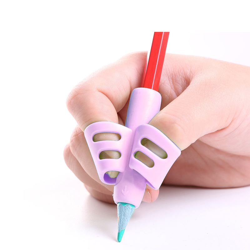 Silikonpennhållare för 2-4 år gammal småbarnshandskriftsställning Korrigeringsträning Skrivande aids, pennahållare för dagis klassrum, förskolebarn,nybörjare författare speciella behov