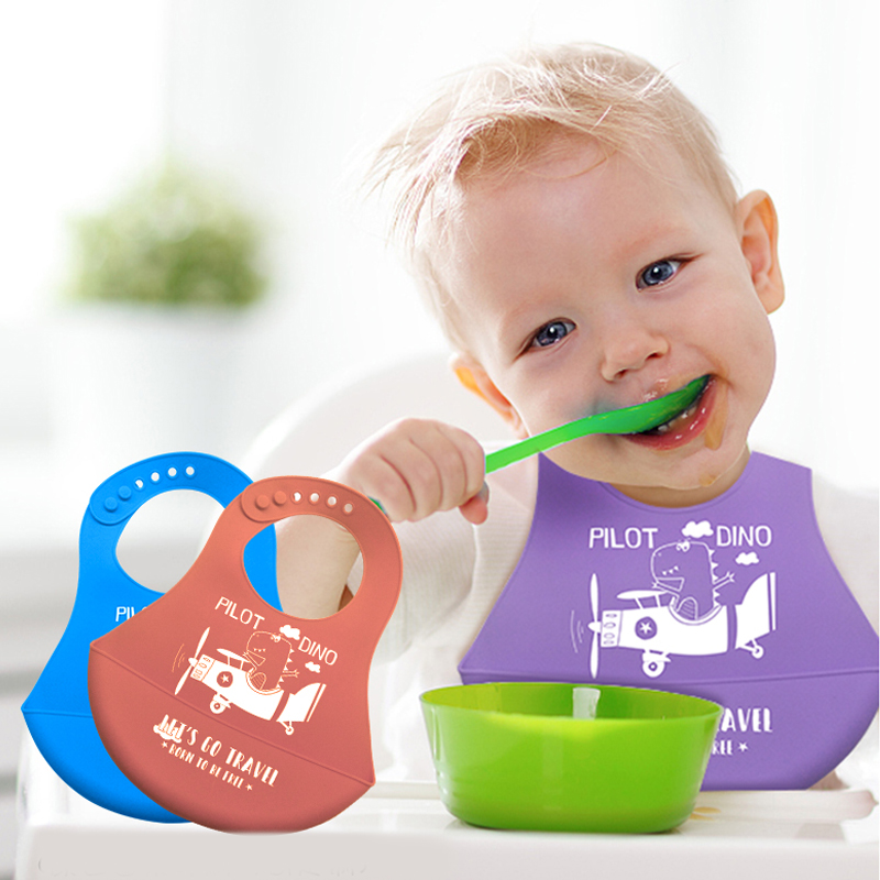 Vattentät silikon babyhaklappar smala och lätta för spädbarn och småbarn justerbar mjuk silikonmatning haklappar med matsamlingsfickor, unisex, ingen röra