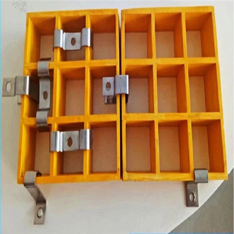 Rostfritt stål FRP GRP Fiberglas Griting L Clip med spik och bult