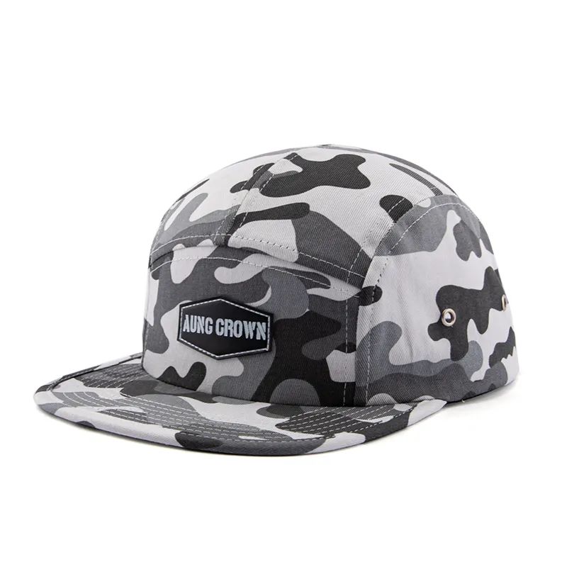 Anpassad högkvalitativ bekväm platt grim snapback caps barn 5 panel camp hatt med läderlapp