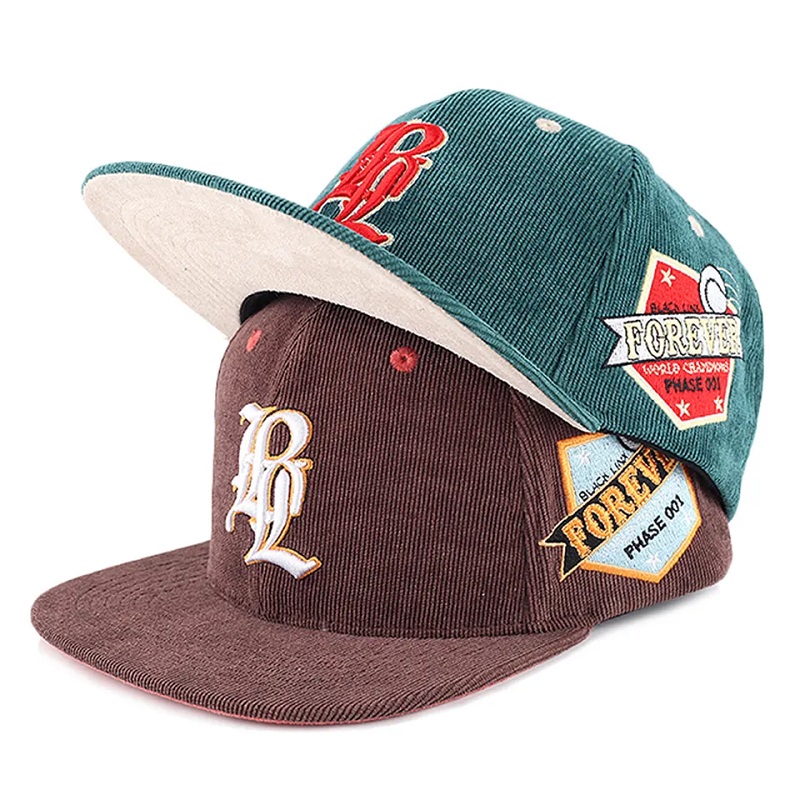 Anpassade herrbroderier 5 Panel Snapback Corduroy Caps Hats