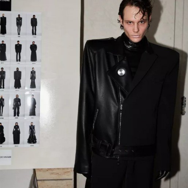 Färg/layered monokrom/black med svart