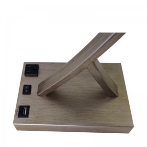 Antik Silver Finish Desk Lamp med en på/off -vippbrytare, ett bekvämt utlopp och en USB -laddningsport vid gästrummet