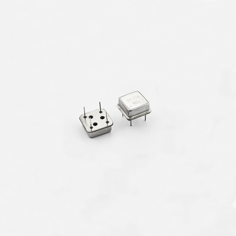 Standardklocka oscillator 12x12mm