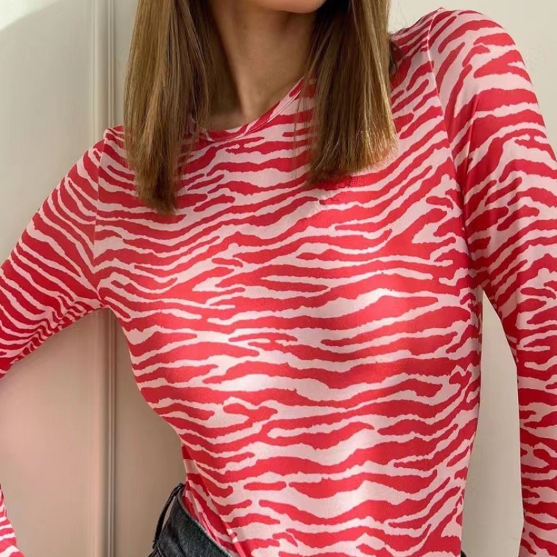Europeisk och amerikansk stil rund hals zebra tryck t-shirt smal randig botten skjorta