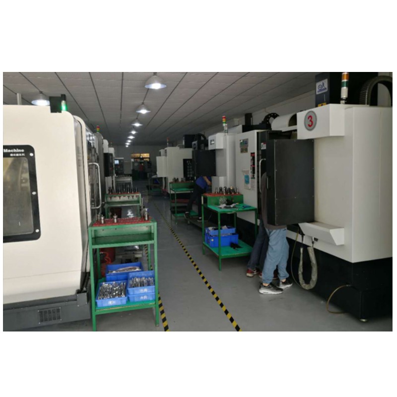 Hårdvarubehandlingstillbehör används mer där maskiner?