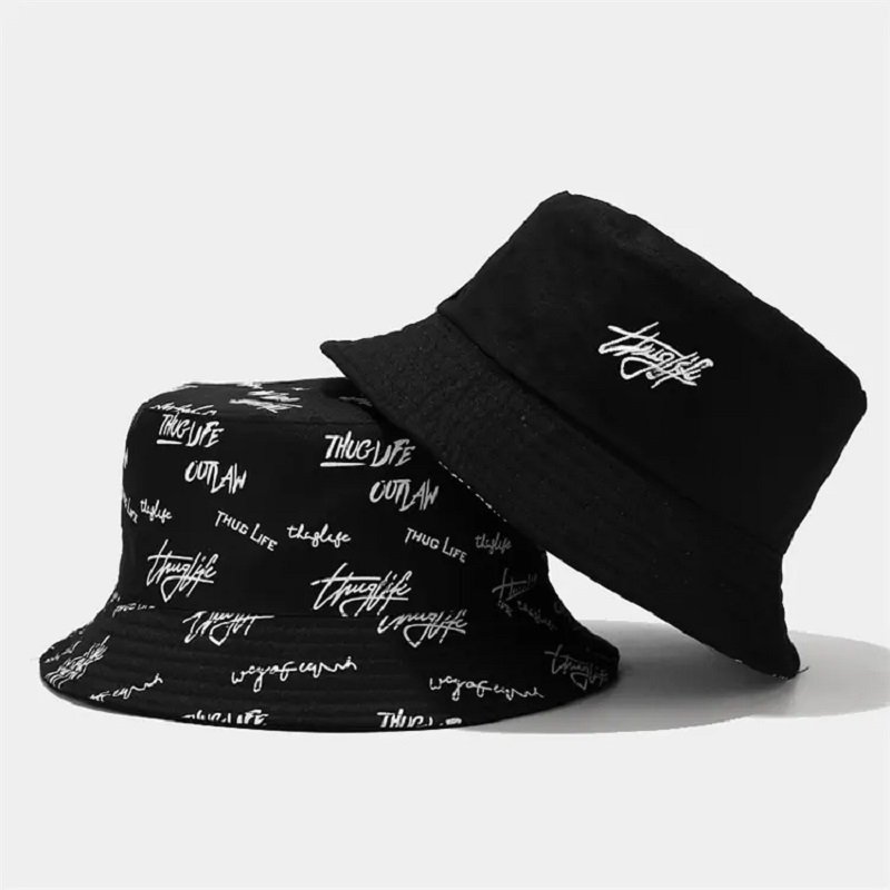 wo sido hink hatt ena sidan med broderi logotyp på framsidan med hela tryckt logotyp reversibel hinkhatt