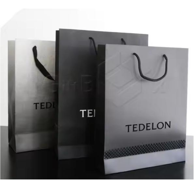 Luxury Custom Printed Laminated Shopping Present Packaging Paper Bag med din egen logotyp